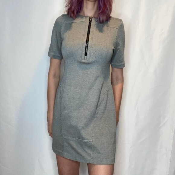 OF/MERCER Textured Fitted Shift Mini Dress Size 10 Zippers Black Grey Gray Zip - Picture 1 of 14